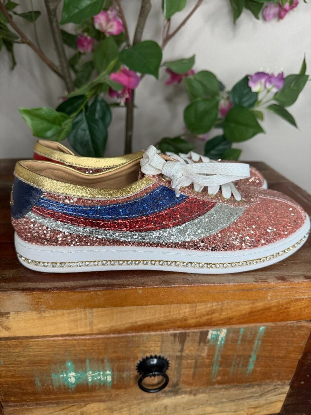 Gucci Falacer Low Top Sneakers featuring glitter, crystal-embellished soul